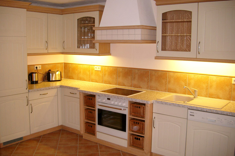 Ferienwohnung „Einkehr“ – Wohnküche mit Ausstattung Ferienwohnung „Einkehr“ - Wohnküche mit Ausstattung